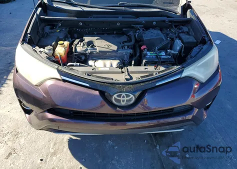 2017 Toyota Rav4 Xle z USA, uszkodzony, nr VIN 2T3WFREV6HW367882